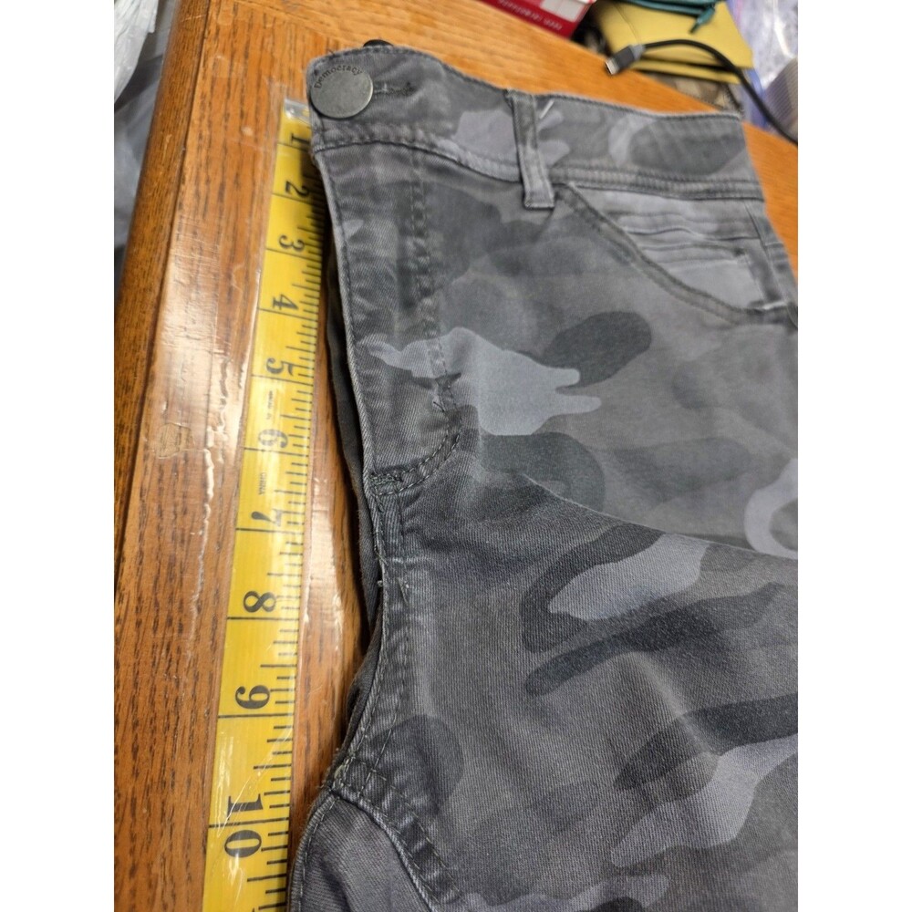 Democracy "Ab" Solution Size 12 Camouflage Booty Lift Jeans - Picture 5 of 11